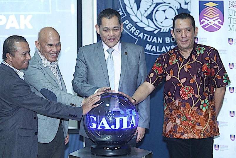 đội tuyển Malaysia,  LĐBĐ Malaysia,  AFF Cup 2018,  Datuk Hamidin Mohd,  Tan Cheng Hoe ảnh 1 doi tuyen Malaysia,  LDBD Malaysia,  AFF Cup 2018,  Datuk Hamidin Mohd,  Tan Cheng Hoe anh 1