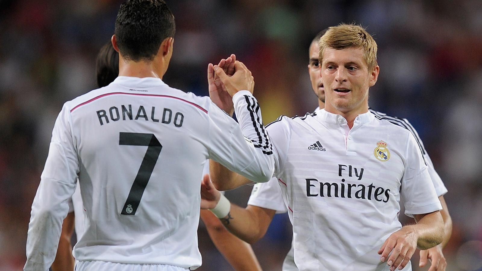 'Ronaldo phi thuong nhung khong giup gi cho Real luc nay' hinh anh