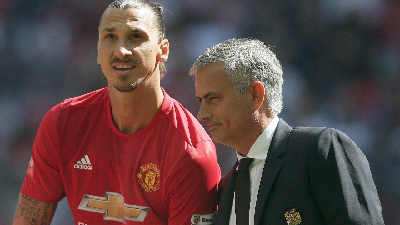 HLV Mourinho len tieng ve viec dua Ibra tro lai MU hinh anh