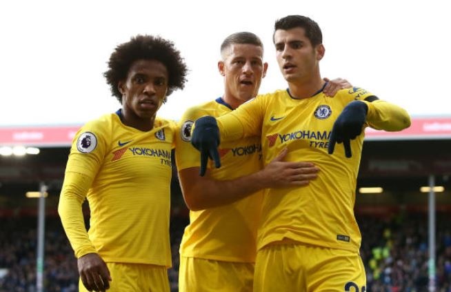 Burnley 0-4 Chelsea: Tiec ban thang tai Turf Moor hinh anh
