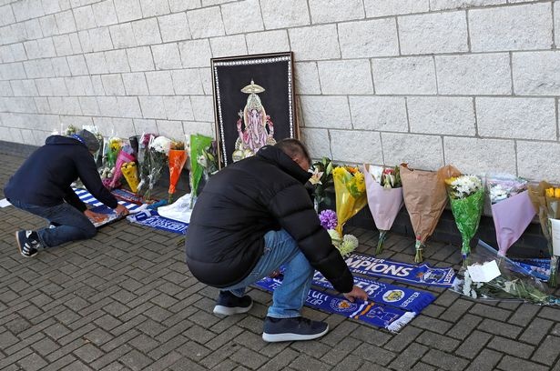 Vichai Srivaddhanaprabha,  truc thang boc chay,  Leicester City,  Ngoai hang Anh, anh 2