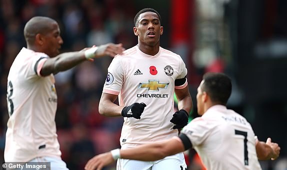 Giai ma 'hien tuong' Bournemouth, MU pha hoi nong vao top 4 hinh anh