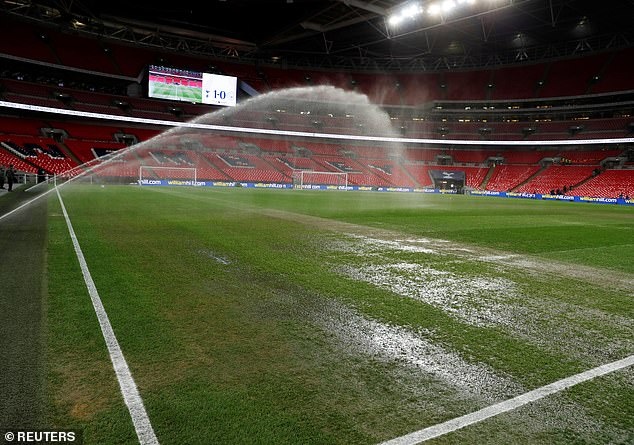 mặt sân Wembley, Tottenham, Manchester City, ngoại hạng Anh ảnh 2 mat san Wembley, Tottenham, Manchester City, ngoai hang Anh anh 2