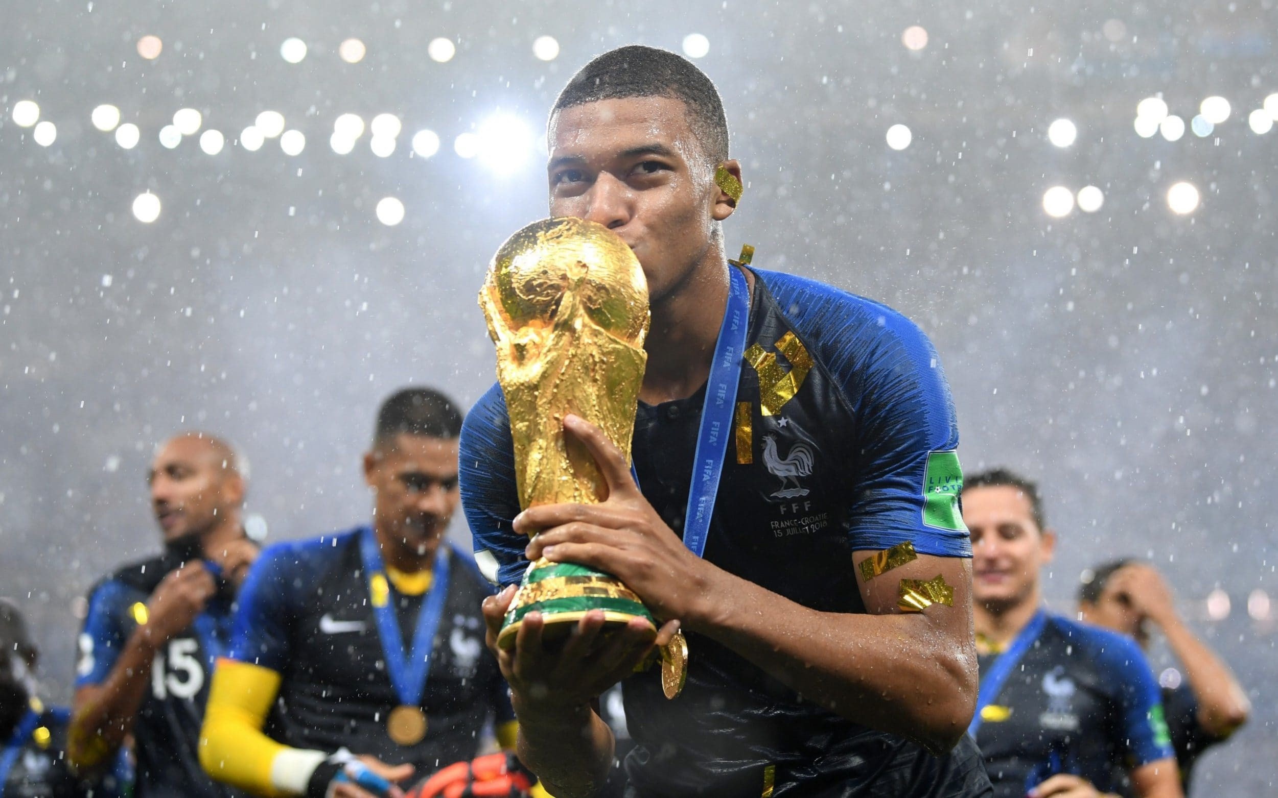 Mbappe dung truoc co hoi di vao lich su voi giai thuong 'Golden Boy' hinh anh