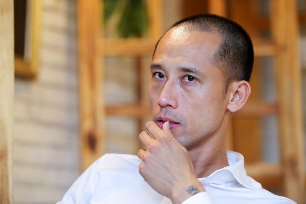 Vu Nhu Thanh: 'Tien Dung, Dinh Trong la 2 trung ve tot nhat Viet Nam' hinh anh