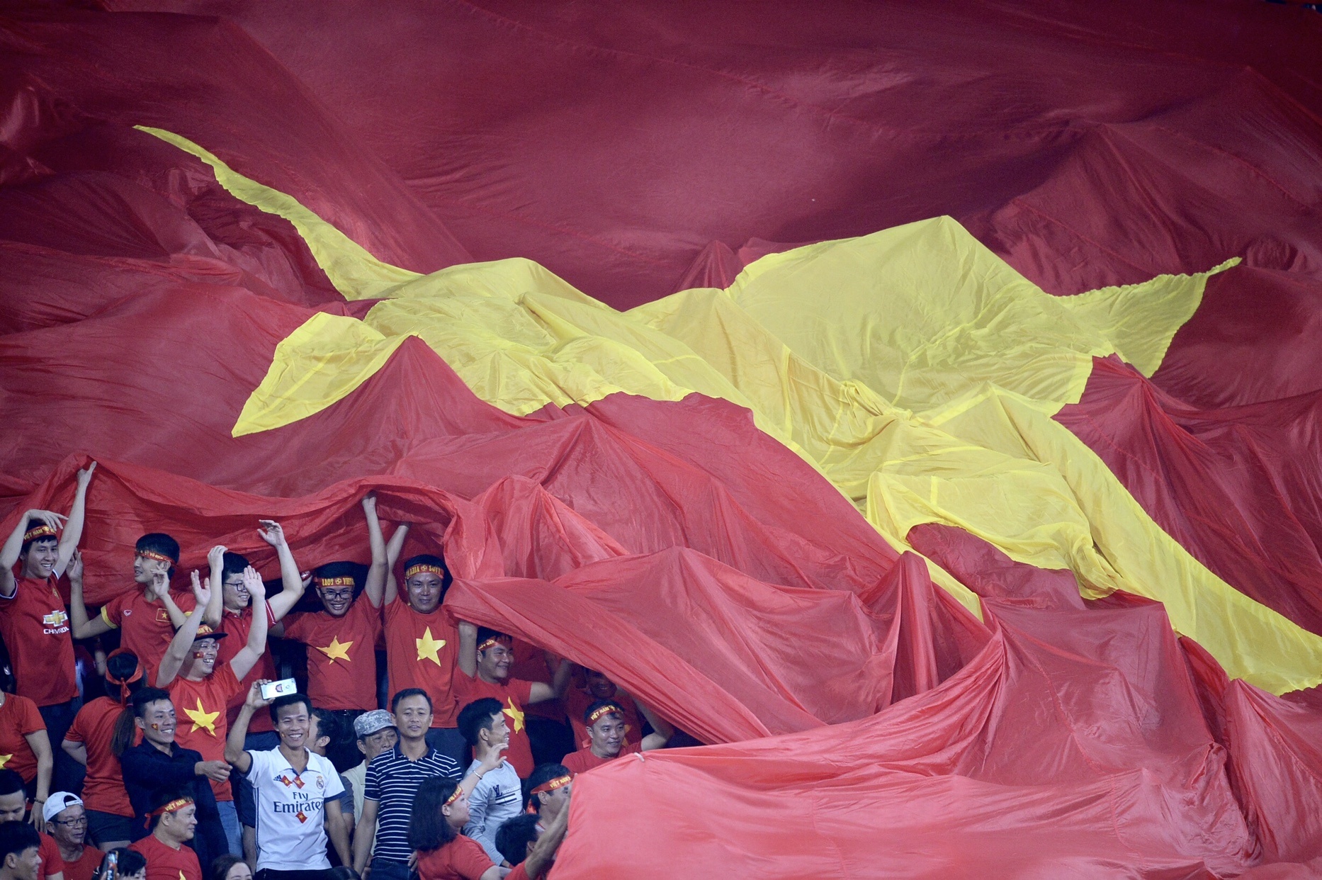 Đội tuyển Việt Nam, AFF Cup 2018, Lào vs Việt Nam, cổ động viên ảnh 6 Doi tuyen Viet Nam, AFF Cup 2018, Lao vs Viet Nam, co dong vien anh 6