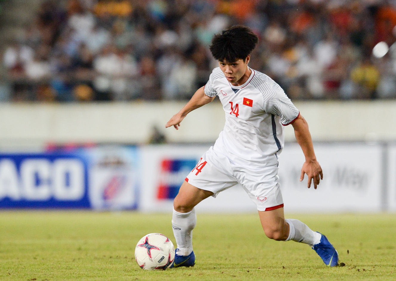 Công Phượng, Đội tuyển Việt Nam, Lào vs Việt Nam, Việt Nam thắng 3-0 ảnh 1 Cong Phuong, Doi tuyen Viet Nam, Lao vs Viet Nam, Viet Nam thang 3-0 anh 1