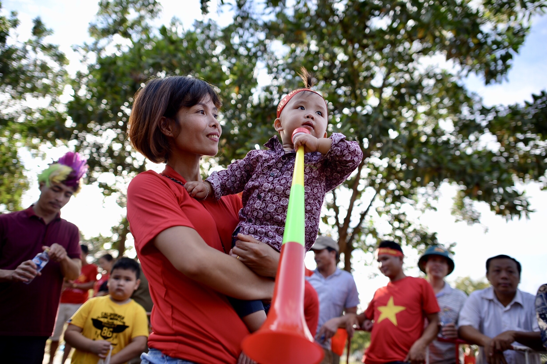 AFF Cup 2018, Đội tuyển Việt Nam, cổ động viên, Lào vs Việt Nam ảnh 5 AFF Cup 2018, Doi tuyen Viet Nam, co dong vien, Lao vs Viet Nam anh 5