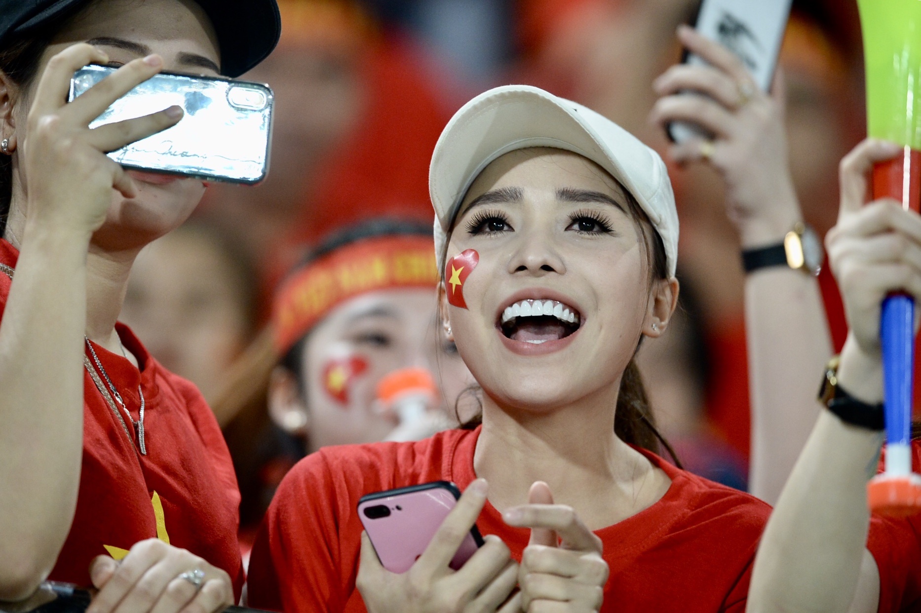 Doi tuyen Viet Nam,  AFF Cup 2018,  Lao vs Viet Nam,  co dong vien anh 1