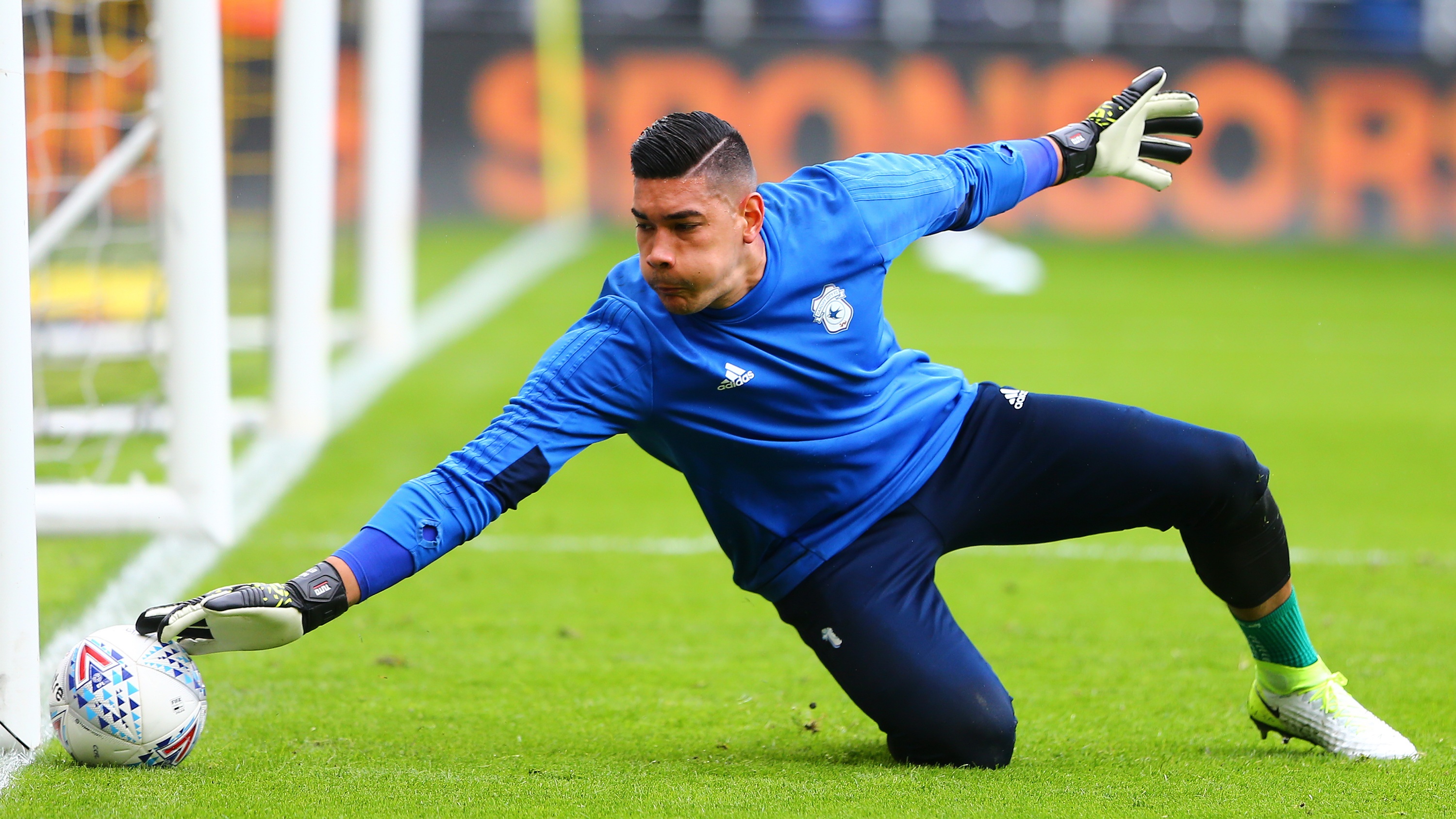 Neil Etheridge,  Cardiff City,  doi tuyen Philippines,  AFF Cup anh 1
