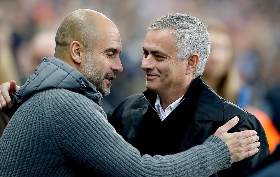 HLV Mourinho: 'Chung toi se khong xuong hang' hinh anh