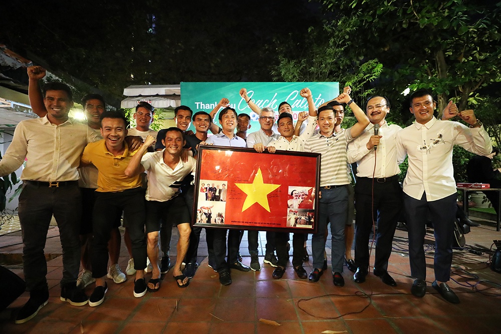 HLV Henrique Calisto,  doi tuyen Viet Nam,  vo dich AFF Cup 2008 anh 8