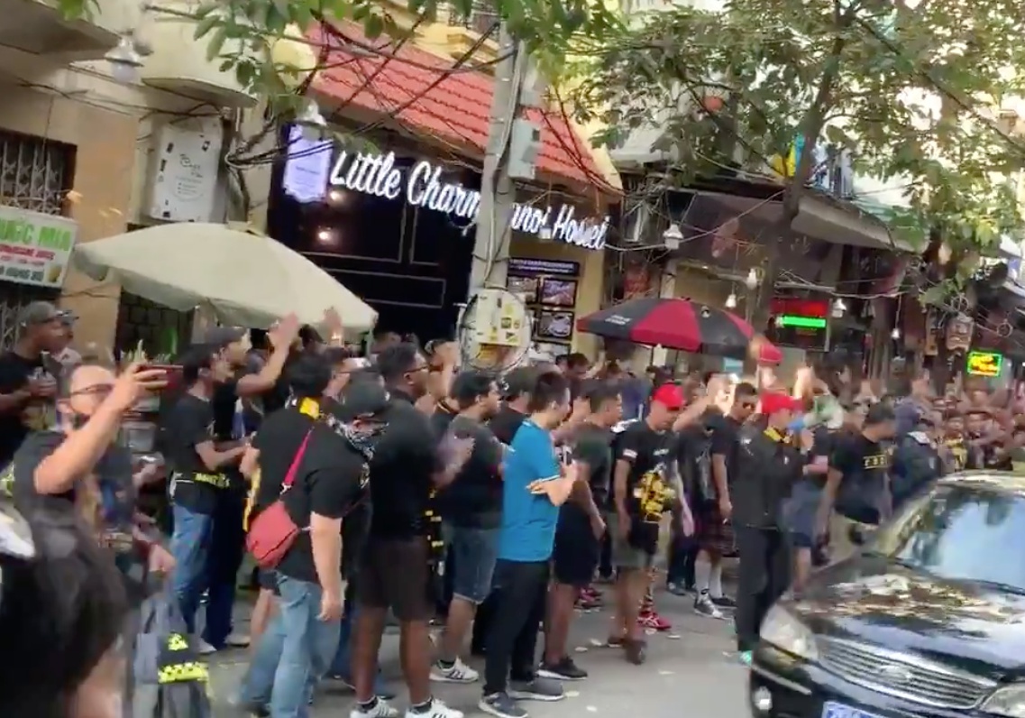 CDV Malaysia ham nong bau khong khi truoc them tran dau tai My Dinh hinh anh