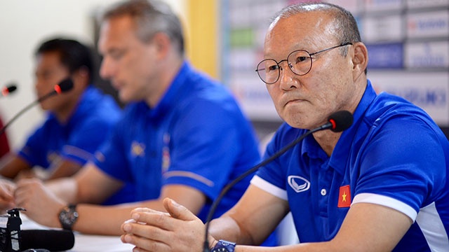 HLV Park tu choi tiet lo doi hinh, thua nhan tran gap Myanmar kho khan hinh anh