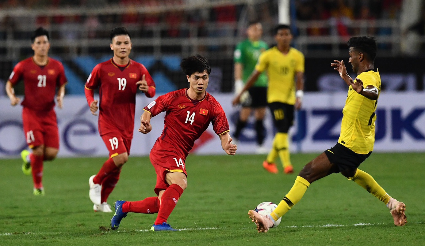 bao chi chau A,  doi tuyen Malaysia,  doi tuyen Viet Nam,  AFF Cup 2018 anh 2
