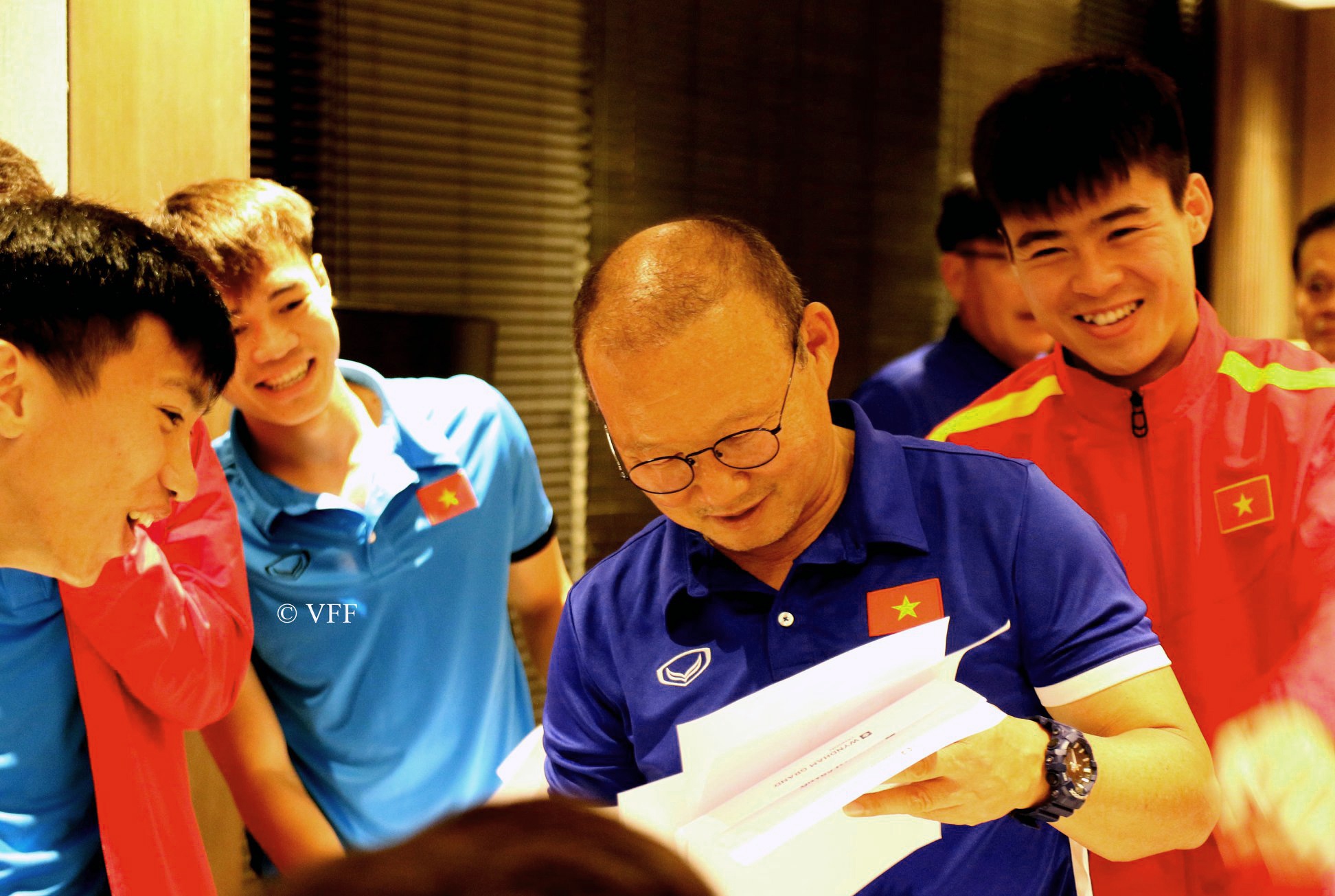 doi tuyen Viet Nam,  HLV Park Hang-seo,  ngay 20/11 anh 3