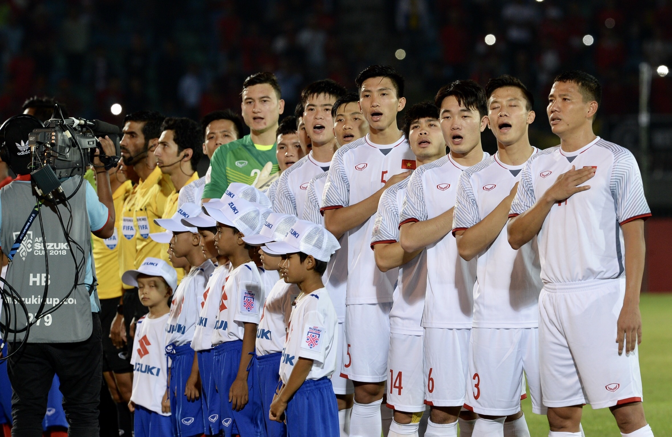 Đội tuyển Việt Nam, Myanmar vs Việt Nam, AFF Cup 2018, Văn Toàn ảnh 1 Doi tuyen Viet Nam, Myanmar vs Viet Nam, AFF Cup 2018, Van Toan anh 1