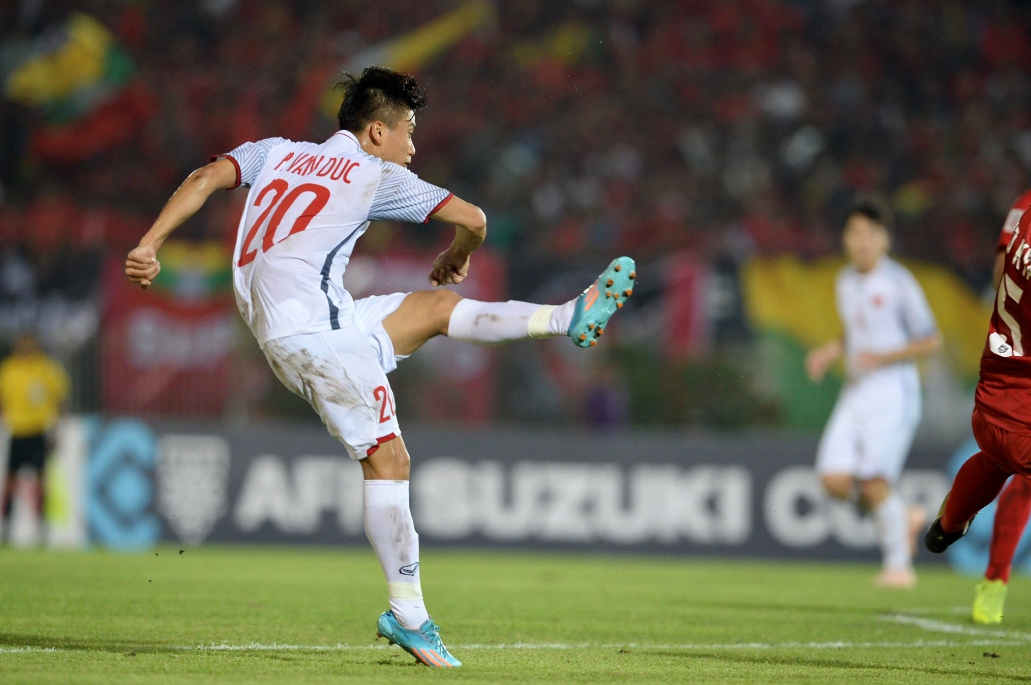 Đội tuyển Việt Nam, Myanmar vs Việt Nam, AFF Cup 2018, Văn Toàn ảnh 3 Doi tuyen Viet Nam, Myanmar vs Viet Nam, AFF Cup 2018, Van Toan anh 3