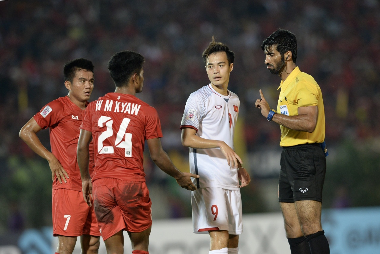 báo chí Hàn Quốc, HLV Park Hang-seo, đội tuyển Việt Nam, AFF Cup ảnh 3 bao chi Han Quoc, HLV Park Hang-seo, doi tuyen Viet Nam, AFF Cup anh 3