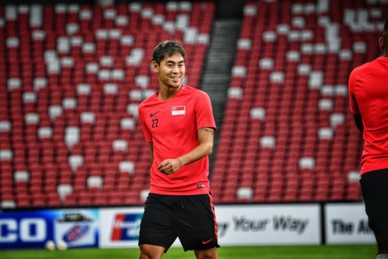 thủ môn Singapore,  Hassan Sunny,  Adisak Kraisorn,  Thái Lan,  AFF Cup ảnh 2 thu mon Singapore,  Hassan Sunny,  Adisak Kraisorn,  Thai Lan,  AFF Cup anh 2
