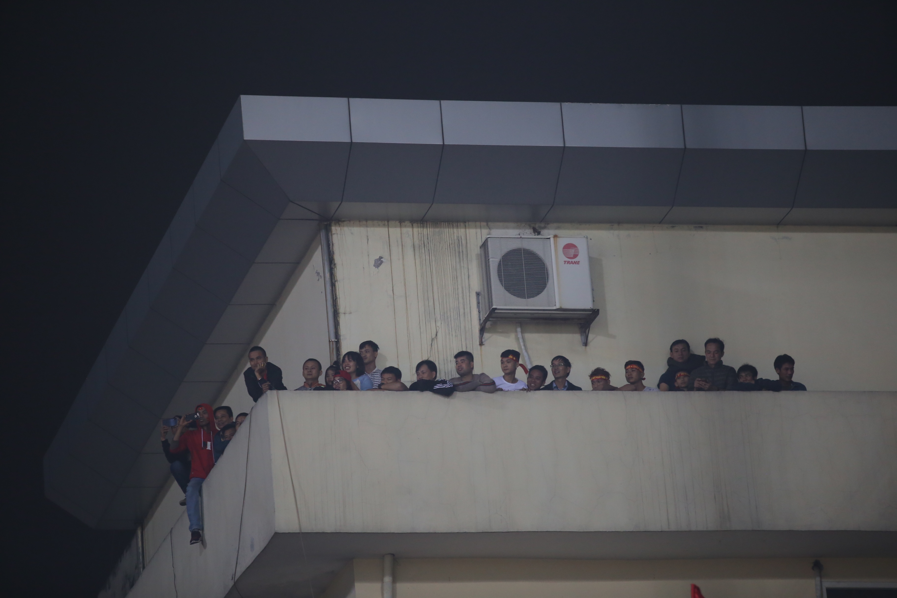 co dong vien,  doi tuyen Viet Nam,  AFF Cup,  san Hang Day anh 4