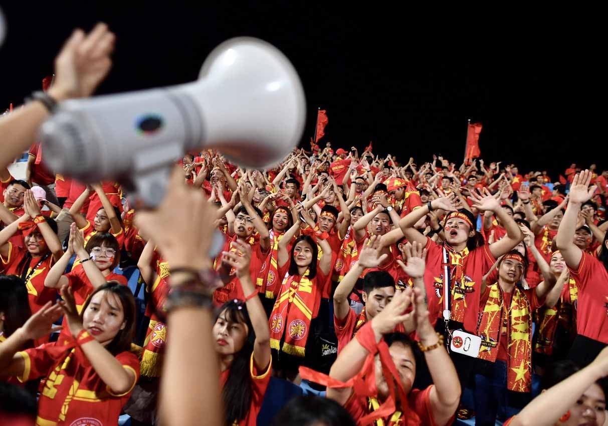 Phong vien Han Quoc choang ngop truoc su cuong nhiet cua CDV Viet Nam hinh anh