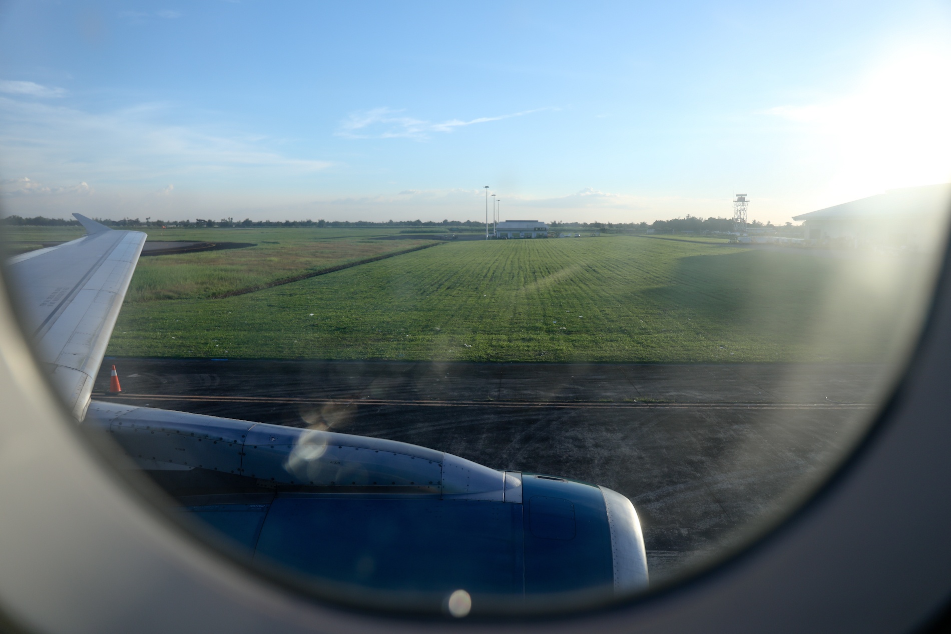 Tuyển Việt Nam mệt mỏi ở Bacolod, Đội tuyển Việt Nam, Park Hang-seo, Philippines, AFF Cup 2018, Đội tuyển Việt Nam vạ vật, mệt mỏi ở Bacolod ảnh 3 Tuyen Viet Nam met moi o Bacolod, Doi tuyen Viet Nam, Park Hang-seo, Philippines, AFF Cup 2018, Doi tuyen Viet Nam va vat, met moi o Bacolod anh 3