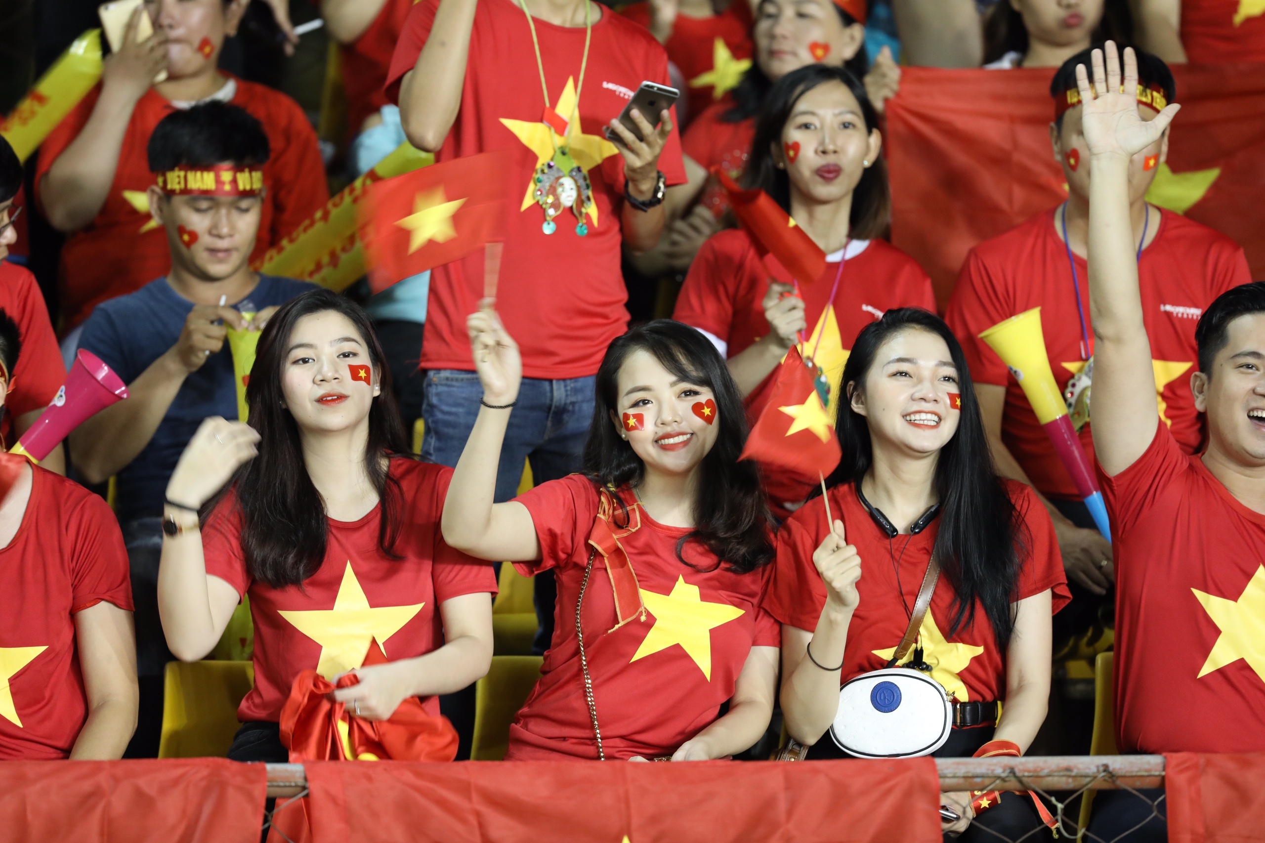 CDV nu,  doi tuyen Viet Nam,  ban ket AFF Cup,  Philippines anh 7