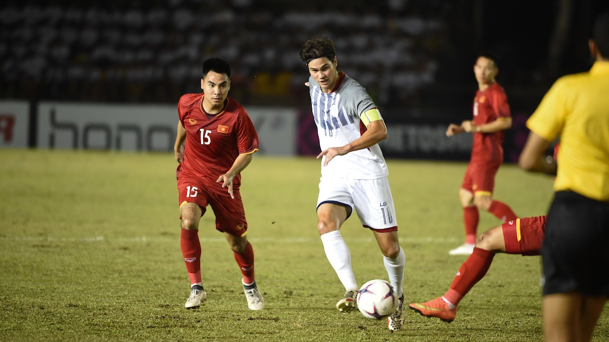 Phil Younghusband,  doi tuyen Viet Nam,  Philippines,  AFF Cup anh 1