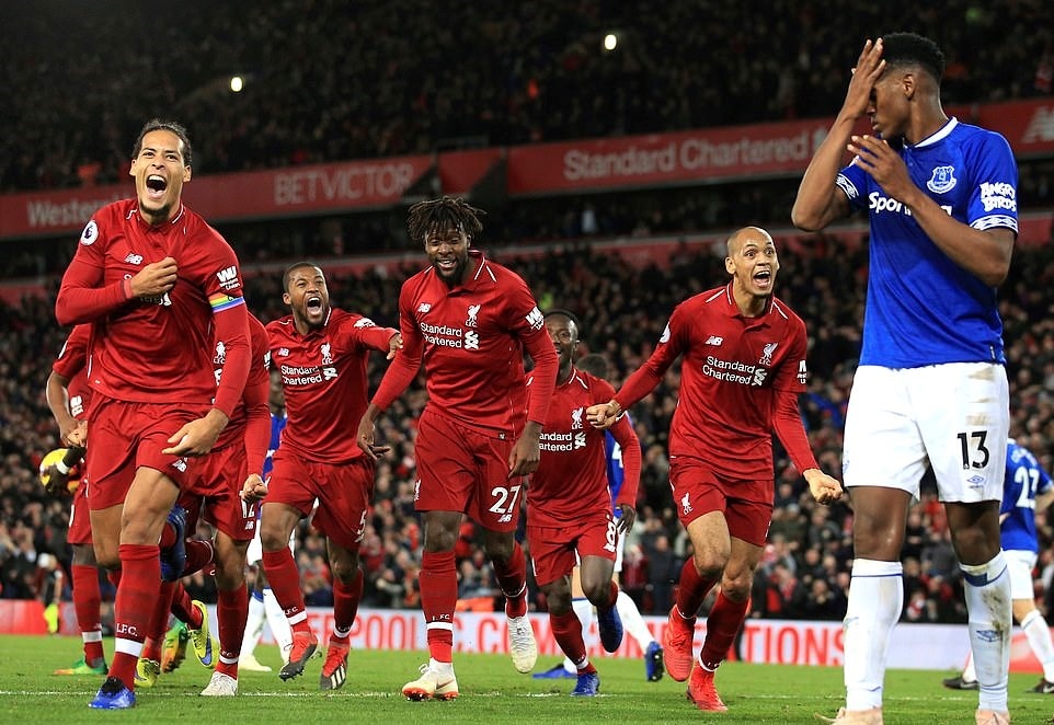 'Sieu du bi' ghi ban giup Liverpool thoat hiem phut cuoi hinh anh