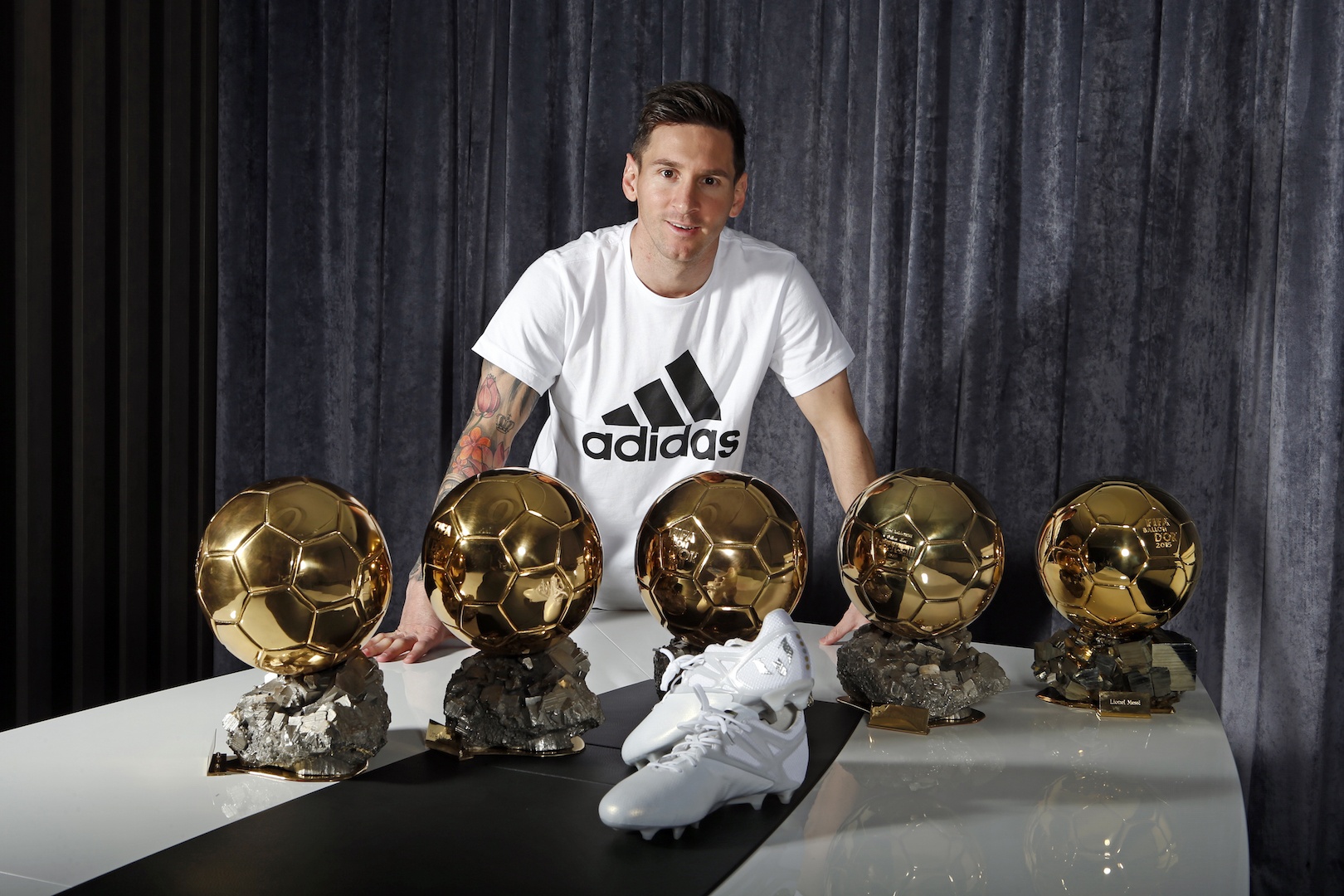 'That ky la khi Messi vang mat trong cuoc dua gianh Qua bong vang' hinh anh