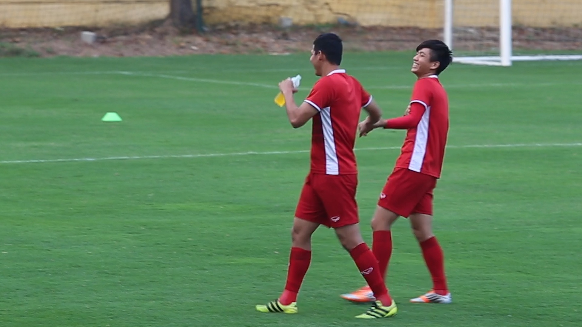 Van Lam duoc dan do rieng, cap 'song Duc' than thiet tren san tap hinh anh