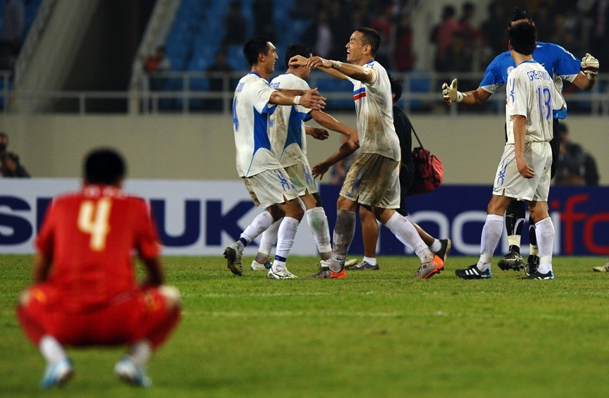 Vi sao tuyen Viet Nam thuong choi khong tot tren san My Dinh? hinh anh