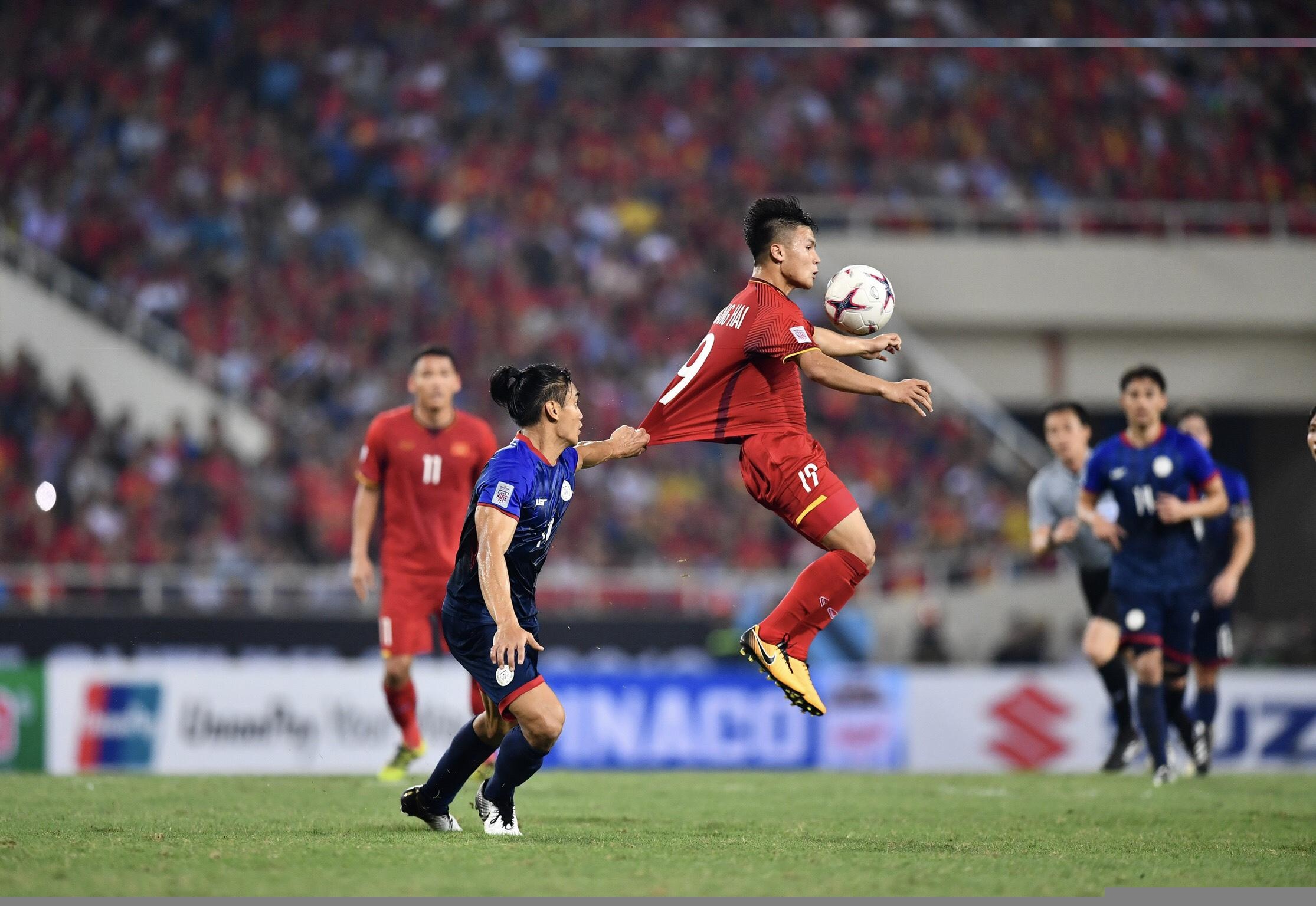 Quang Hai,  doi tuyen Viet Nam,  Philippines,  AFF Cup anh 4