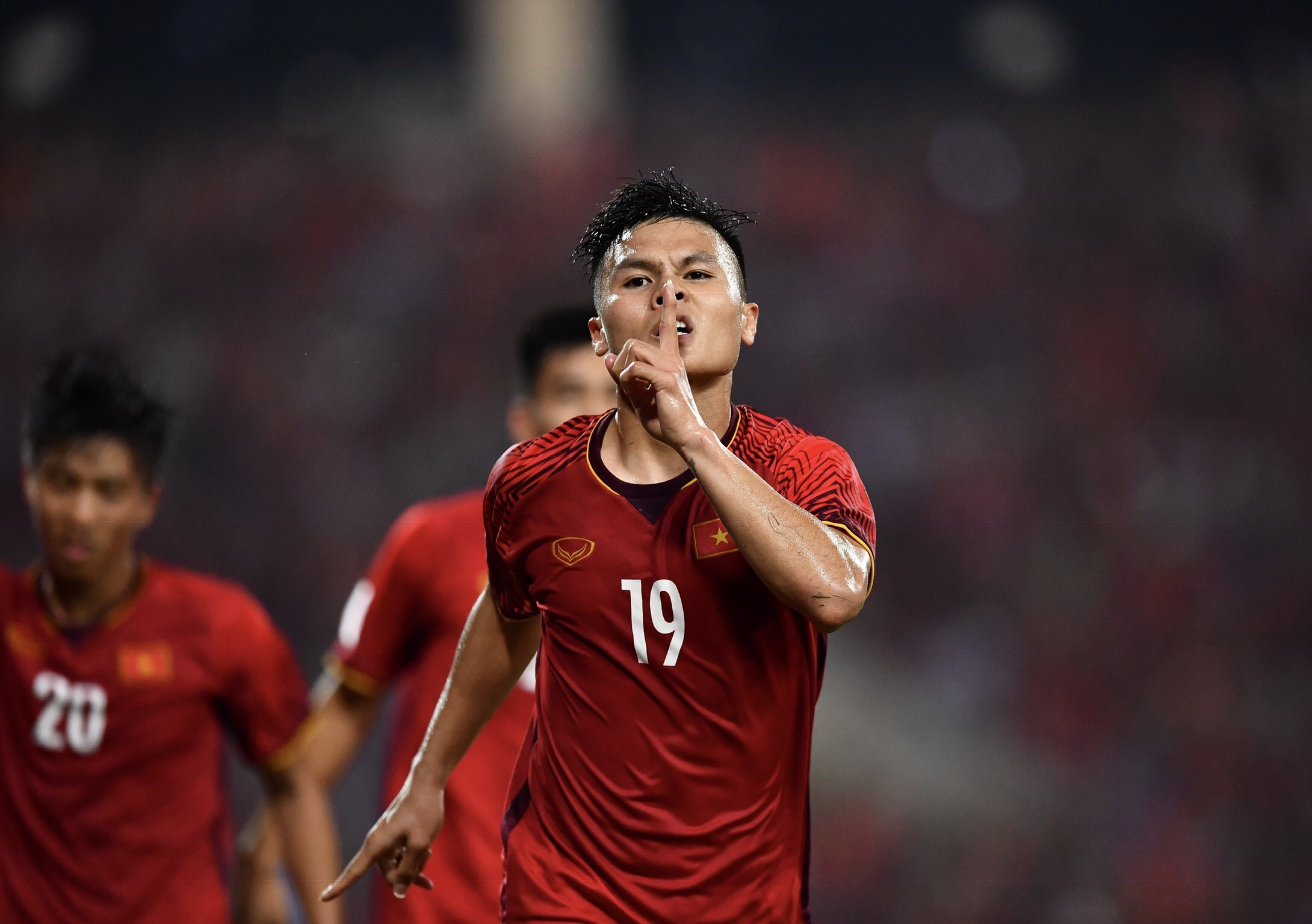 Quang Hai,  doi tuyen Viet Nam,  Philippines,  AFF Cup anh 10