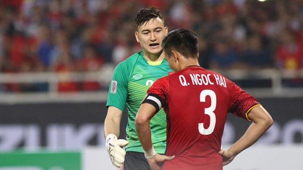 Que Ngoc Hai va Dang Van Lam xoa tan tin don cai co tren san hinh anh