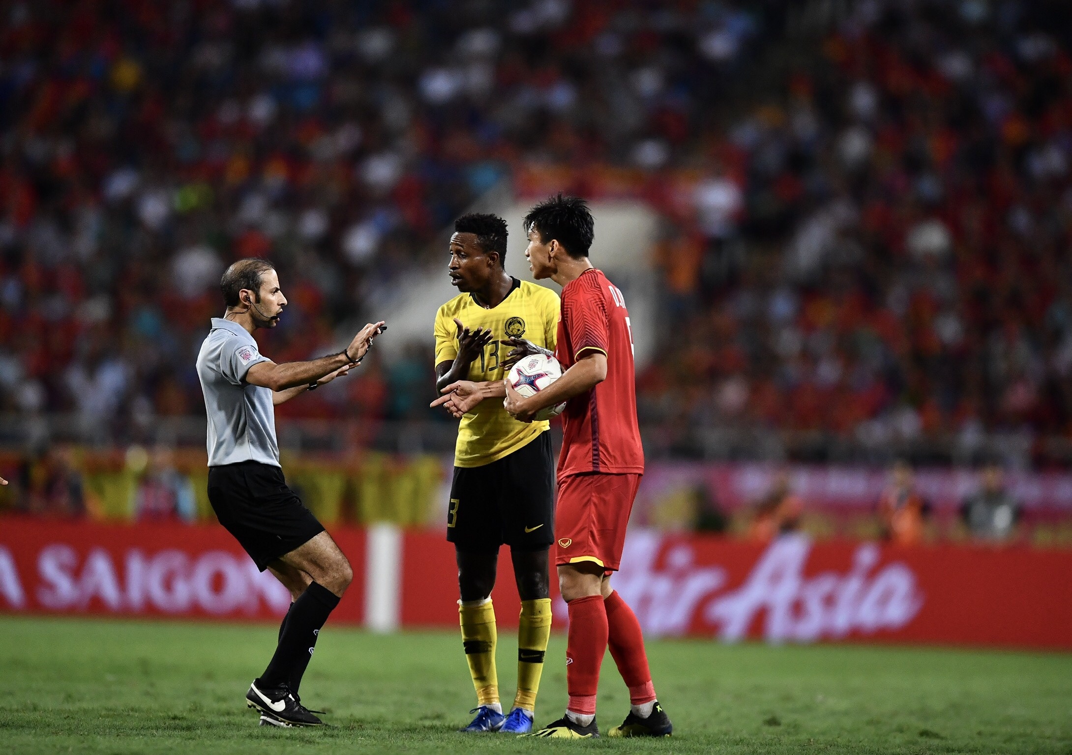 Mohamadou Sumareh, cầu thủ nhập tịch, đội tuyển Malaysia, chung kết AFF Cup ảnh 1 Mohamadou Sumareh, cau thu nhap tich, doi tuyen Malaysia, chung ket AFF Cup anh 1