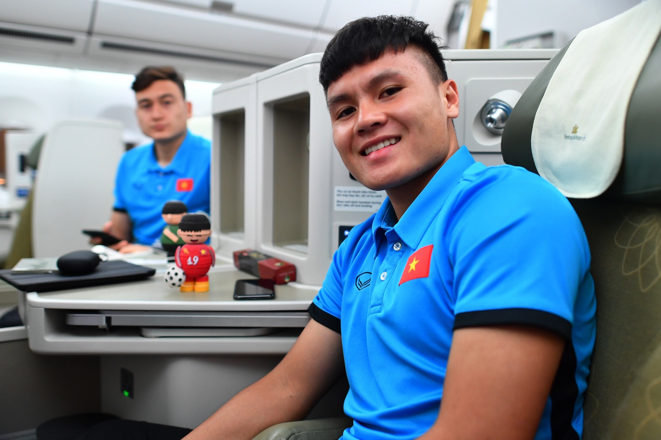 Thay tro HLV Park vui ve roi Malaysia ve nuoc hinh anh