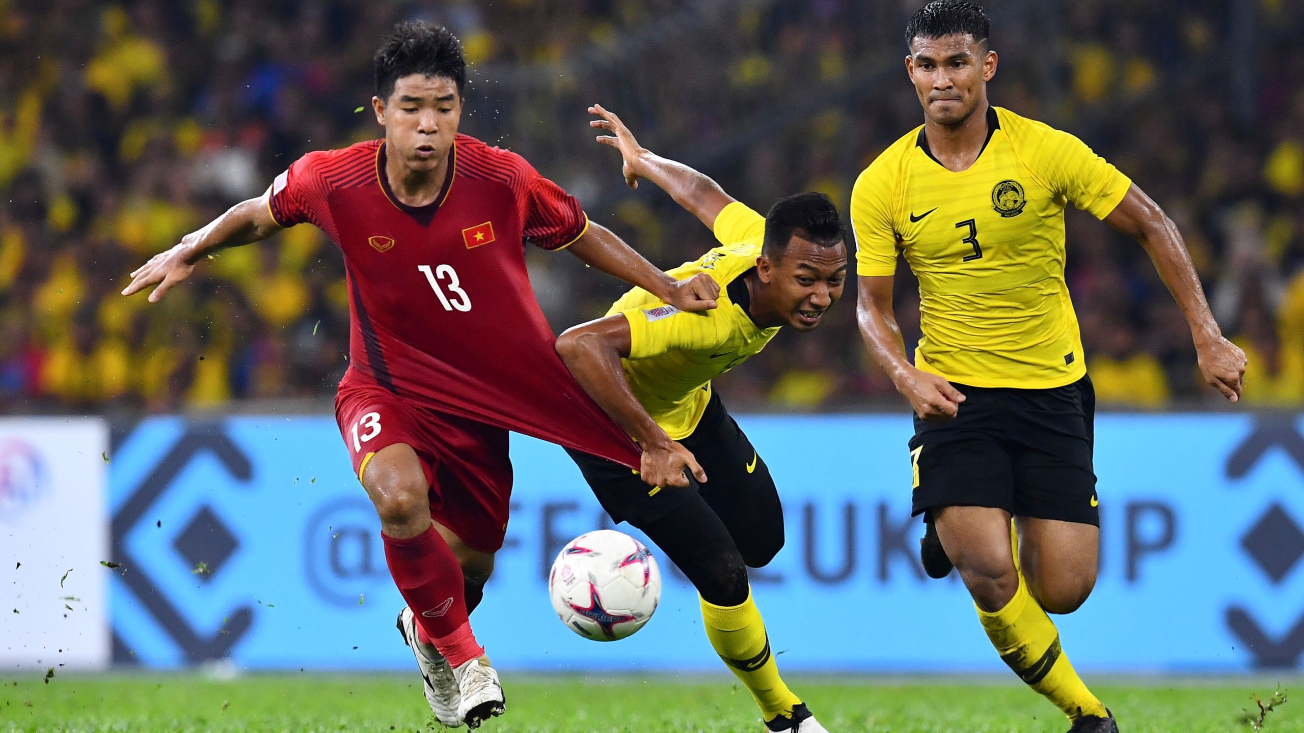 ‘Trong tai khong dam rut nhieu the Malaysia vi da o Bukit Jalil’ hinh anh