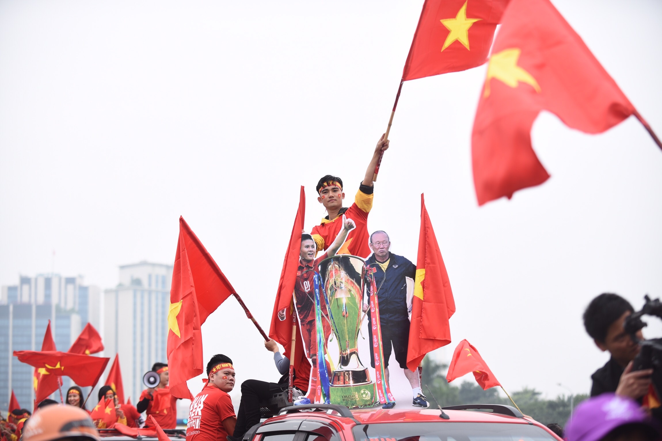 Co dong vien,  chung ket AFF Cup,  Viet Nam vs Malaysia anh 3