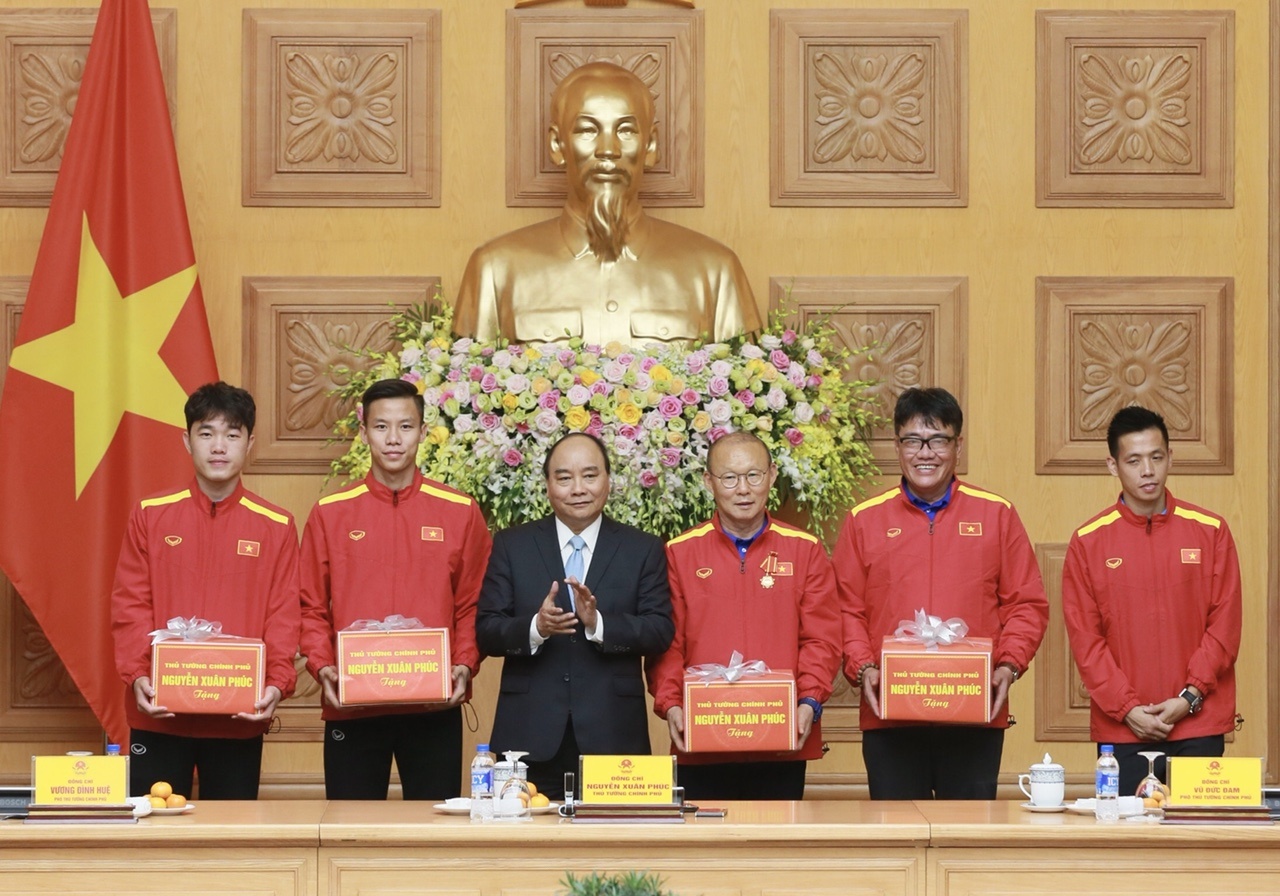 HLV Park Hang-seo,  Quang Hai,  AFF Cup 2018,  Thu tuong Nguyen Xuan Phuc anh 10