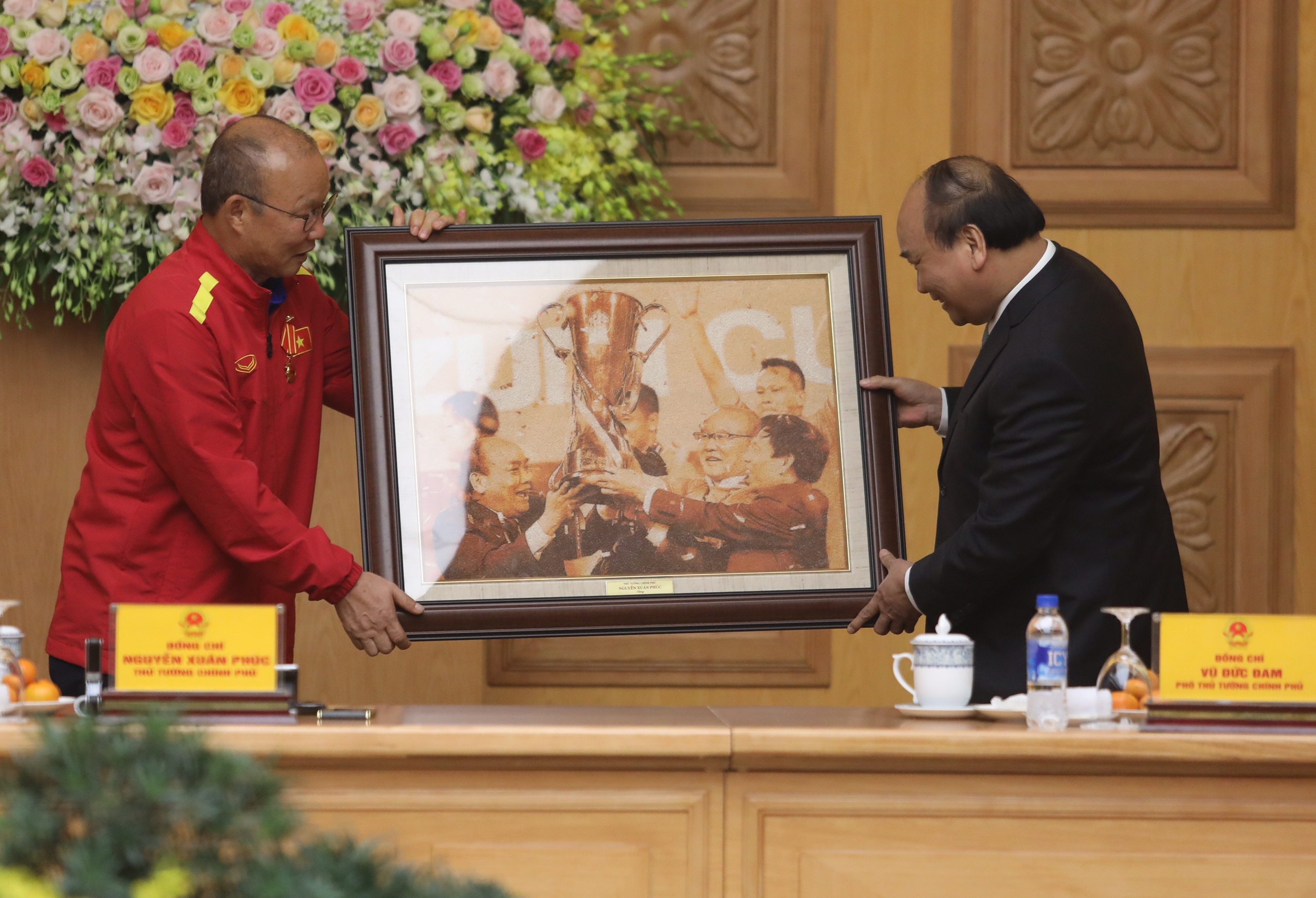 Thủ tướng, đội tuyển Việt Nam, HLV Park Hang-seo, AFF Cup 2018 ảnh 1 Thu tuong, doi tuyen Viet Nam, HLV Park Hang-seo, AFF Cup 2018 anh 1