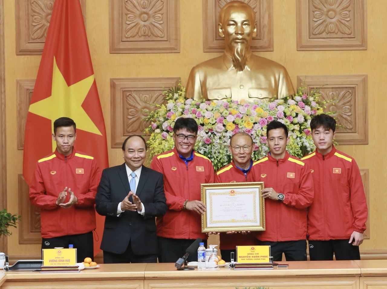 HLV Park Hang-seo,  Quang Hai,  AFF Cup 2018,  Thu tuong Nguyen Xuan Phuc anh 8