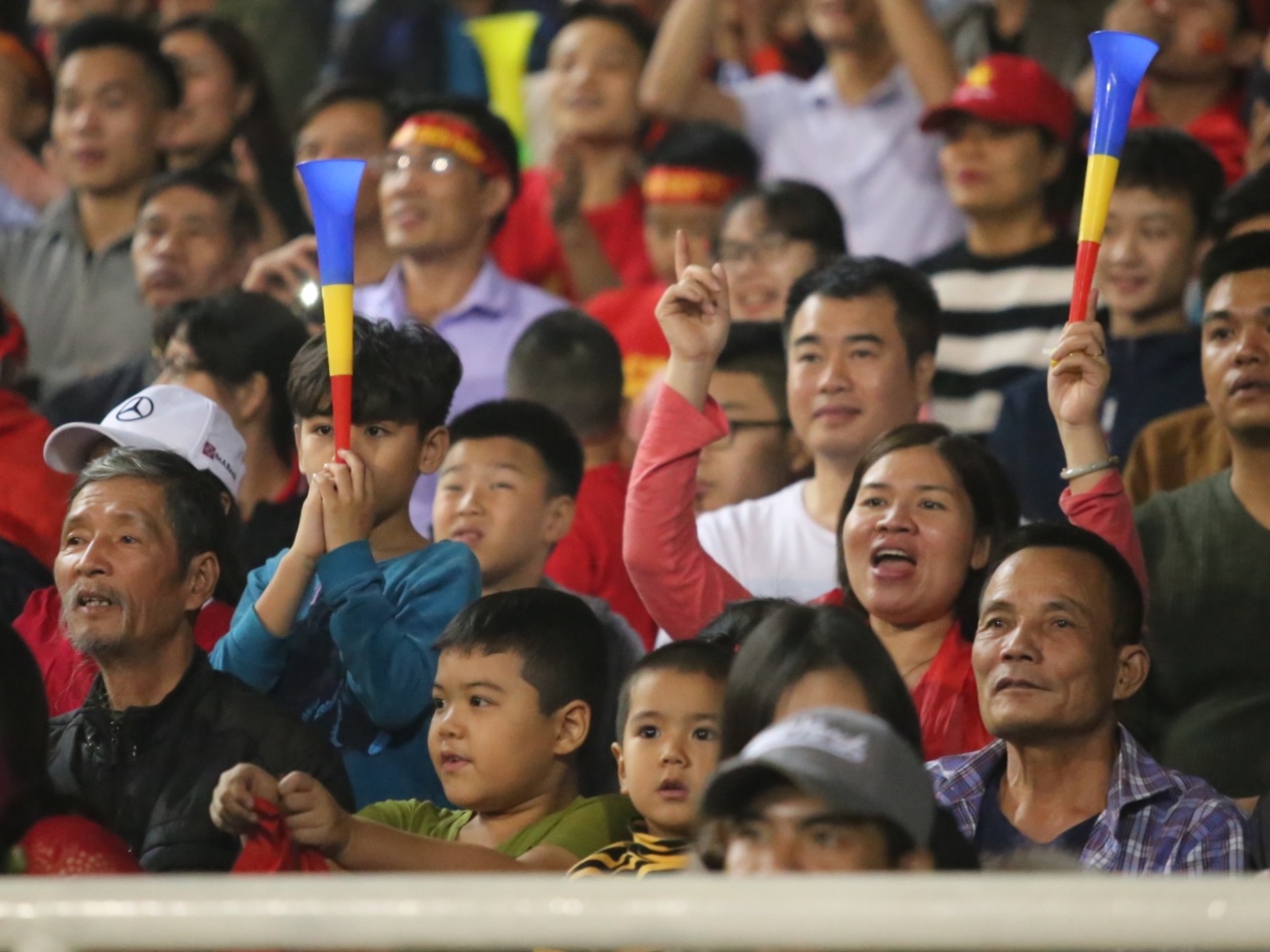 Vuvuzela,  co dong vien,  Viet Nam vs CHDCND Trieu Tien,  Asian Cup 2019 anh 2