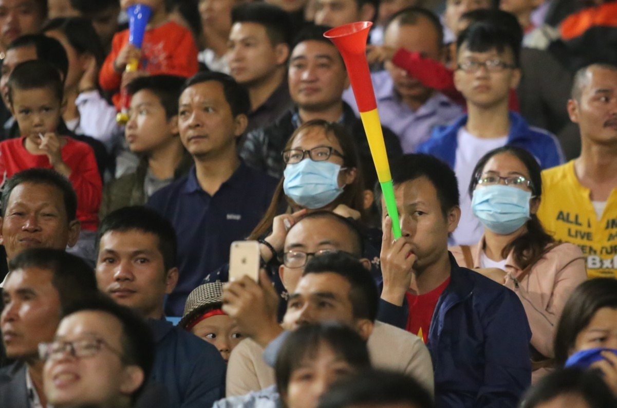 San My Dinh 'no tung' vi tieng ken Vuvuzela hinh anh