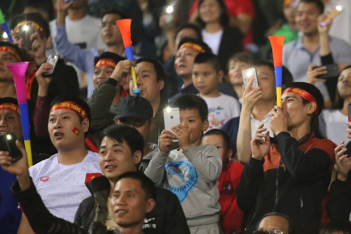 Vuvuzela,  co dong vien,  Viet Nam vs CHDCND Trieu Tien,  Asian Cup 2019 anh 1
