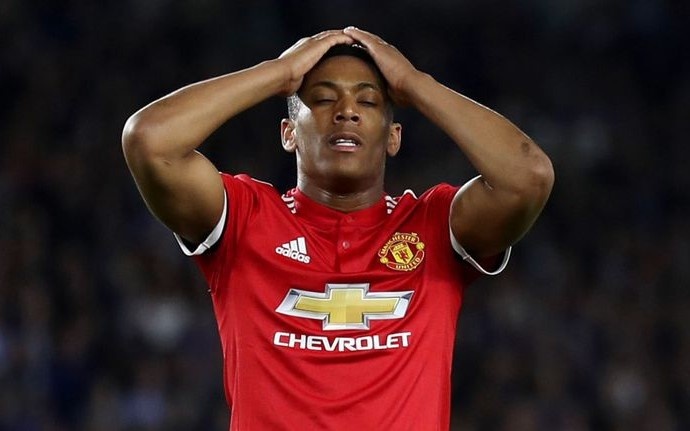 Martial khien HLV Solskjaer khong hai long hinh anh