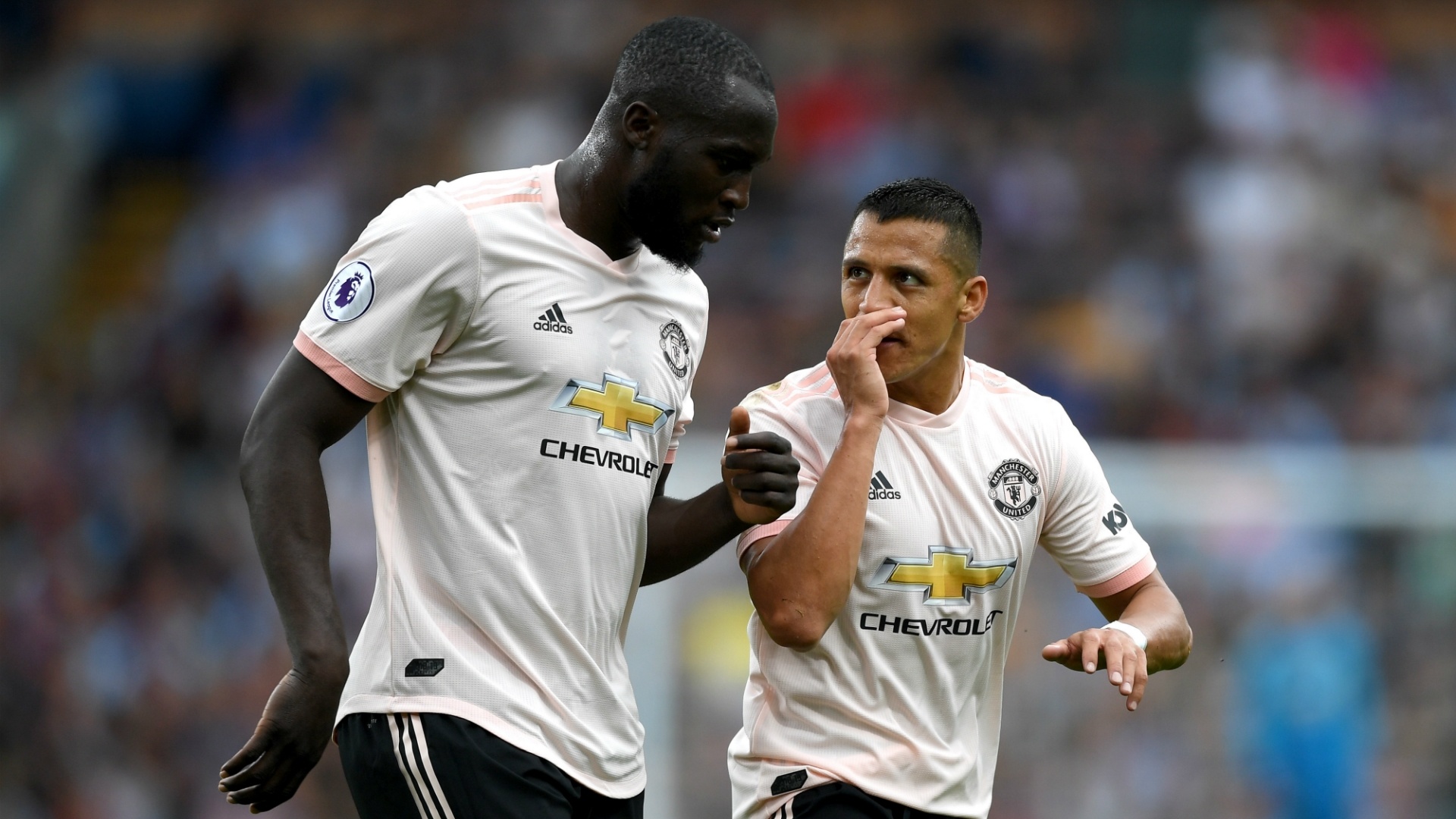 Man Utd,  Ole Solskjaer,  Newcastle vs Man Utd,  Pogba anh 3