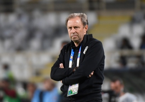 Bao Thai Lan: 'HLV Rajevac bi sa thai vi danh mat hinh anh doi tuyen' hinh anh