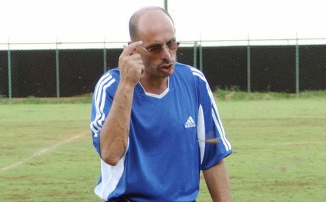 Stephen Constantine,  HLV Henrique Calisto,  HLV An Do,  Asian Cup anh 1